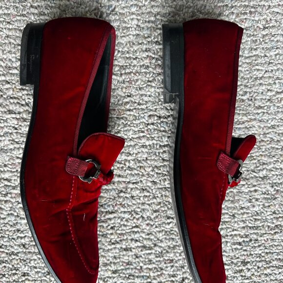 Salvatore Ferragamo Red Velvet Gancini Loafers main image 10
